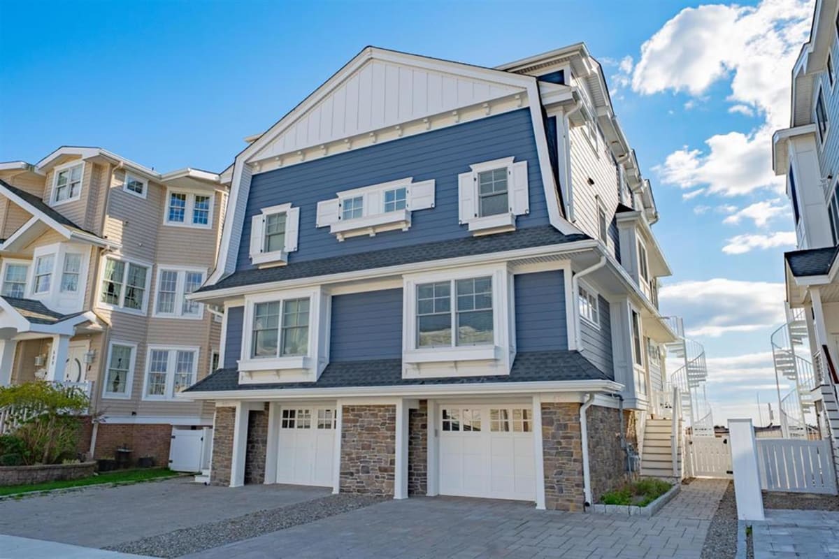 694 22nd St, Unit W, Avalon