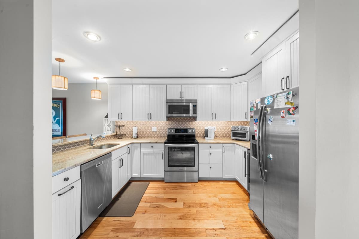 295 78th Street, Unit 5, Avalon