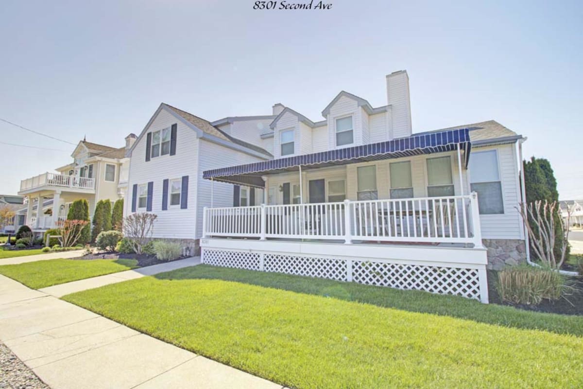 8301 Second Avenue, Stone Harbor