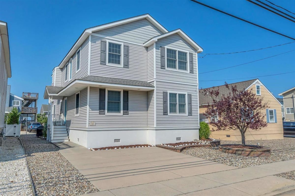 367 21st Street, Avalon