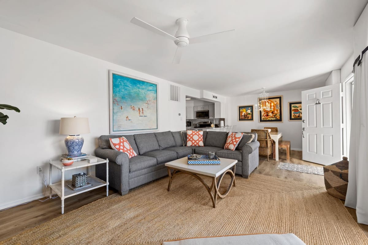 234 21st Street, Unit 204, Avalon