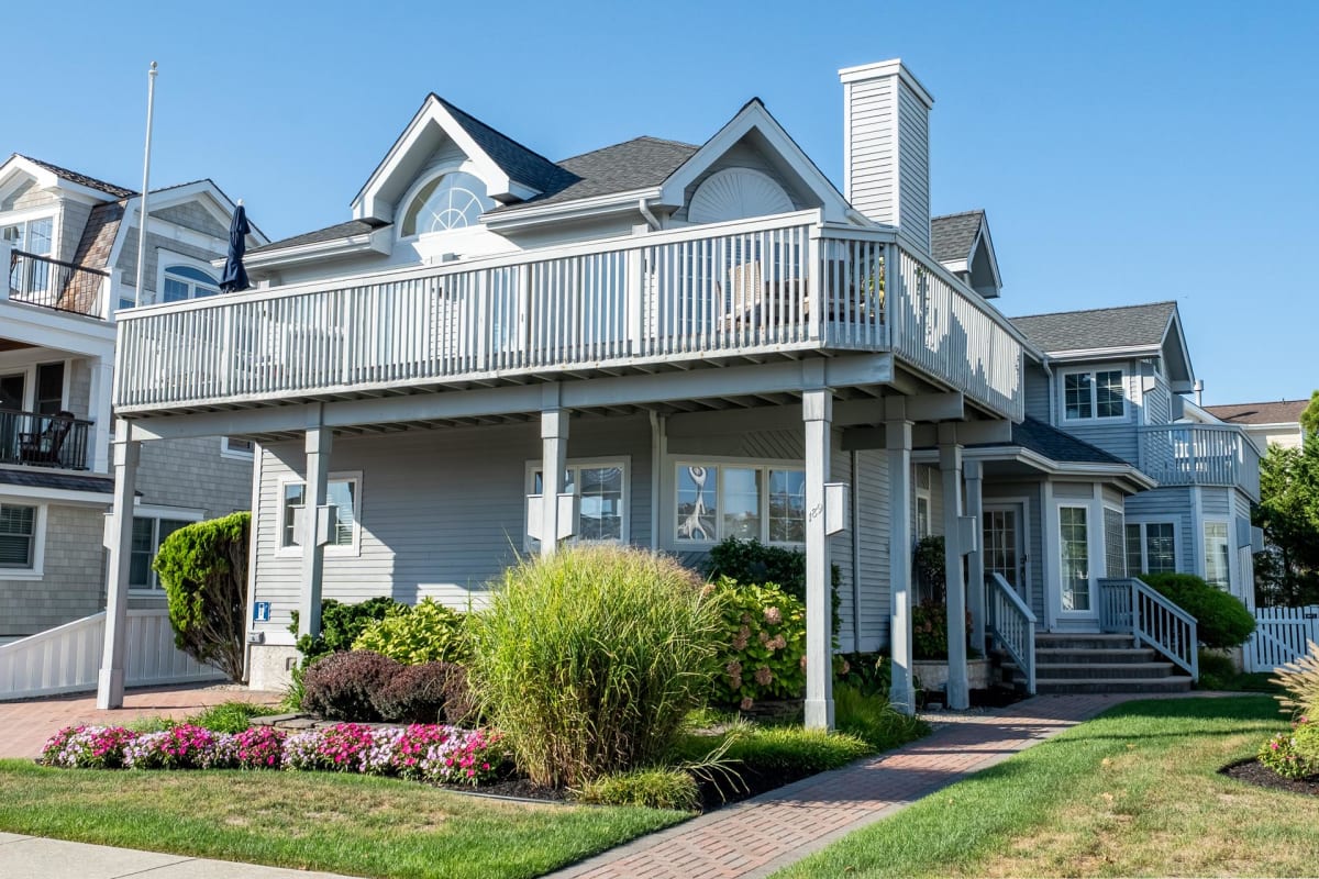 189 76th Street, Avalon