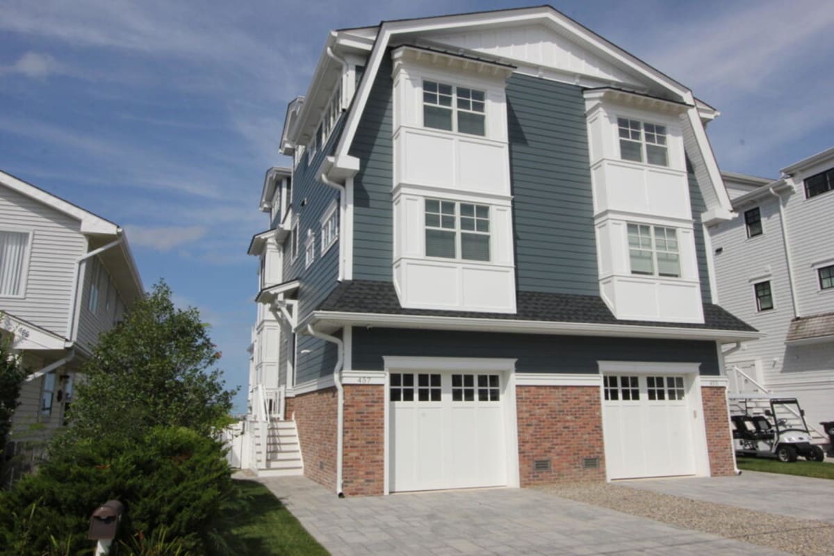 457 20th Street, Avalon