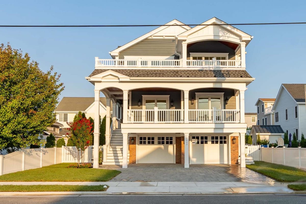 4033 Ocean Drive, Avalon