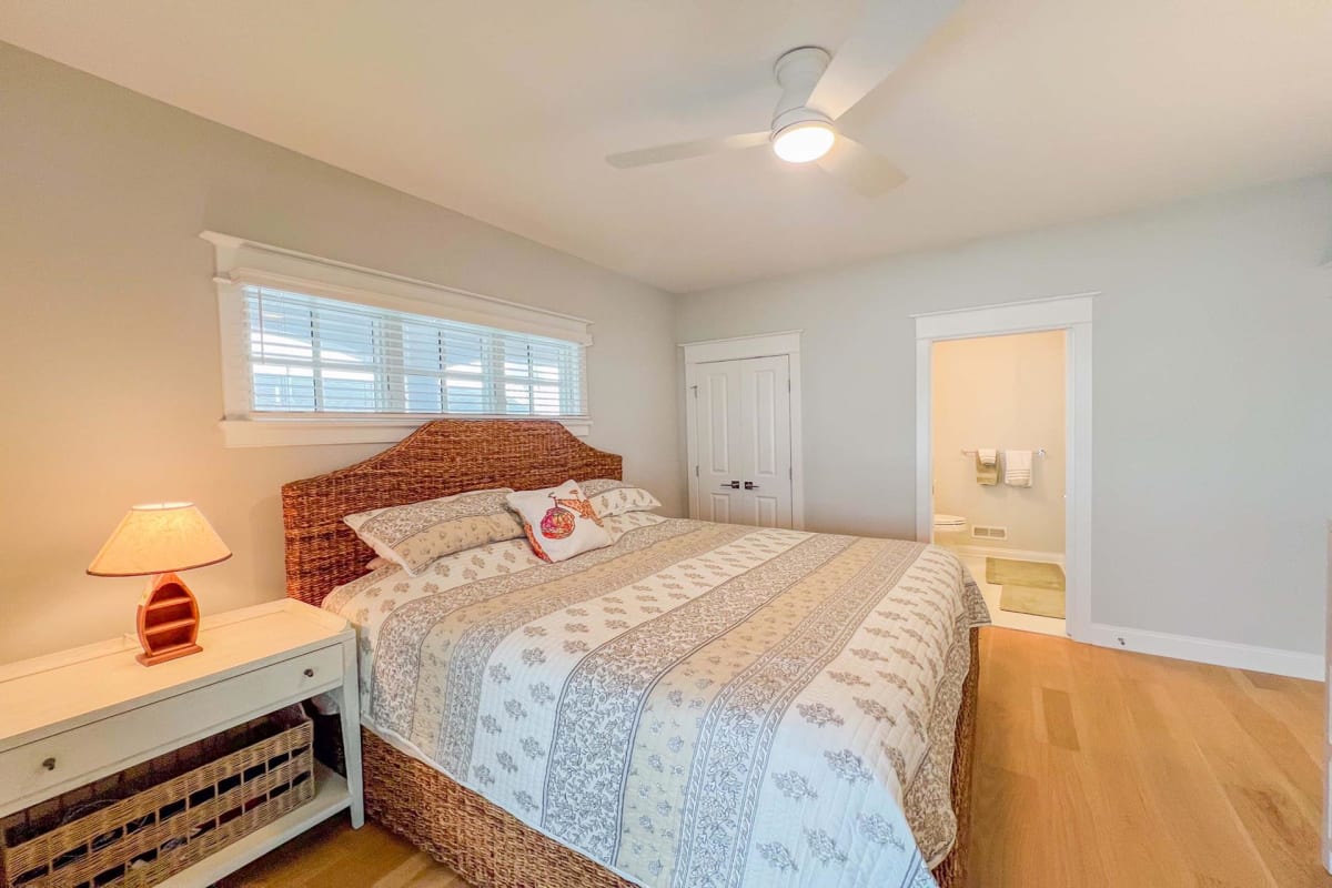 4033 Ocean Drive, Avalon