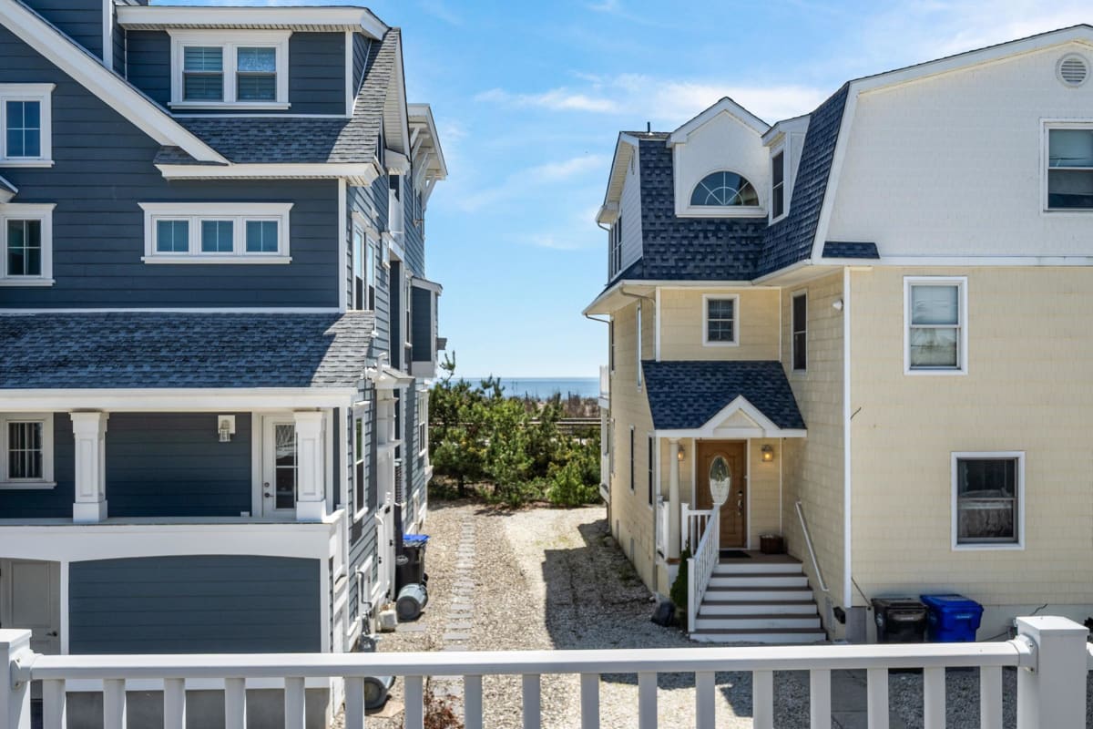 84 East 21st Street, Avalon