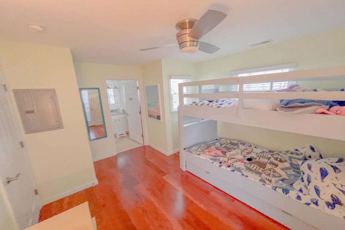 469 22nd Street, Unit B, Avalon