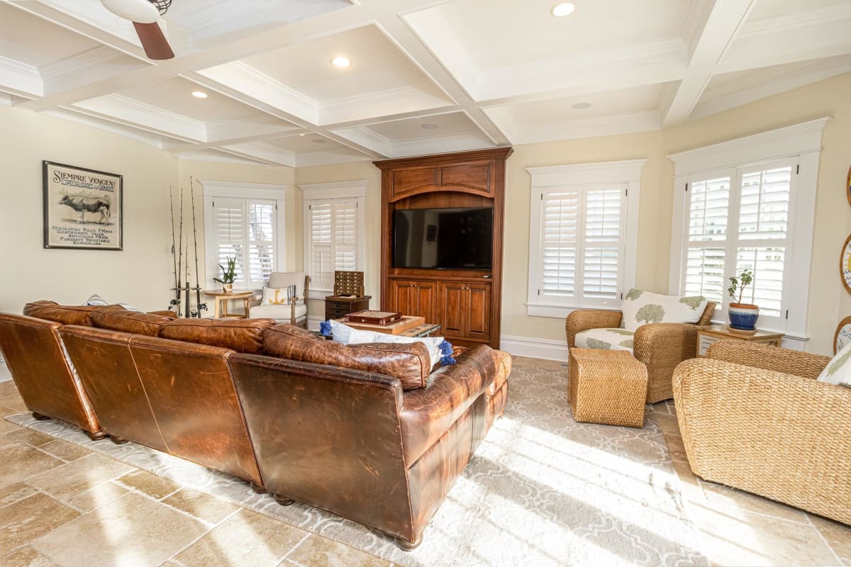 526 42nd Street, Avalon