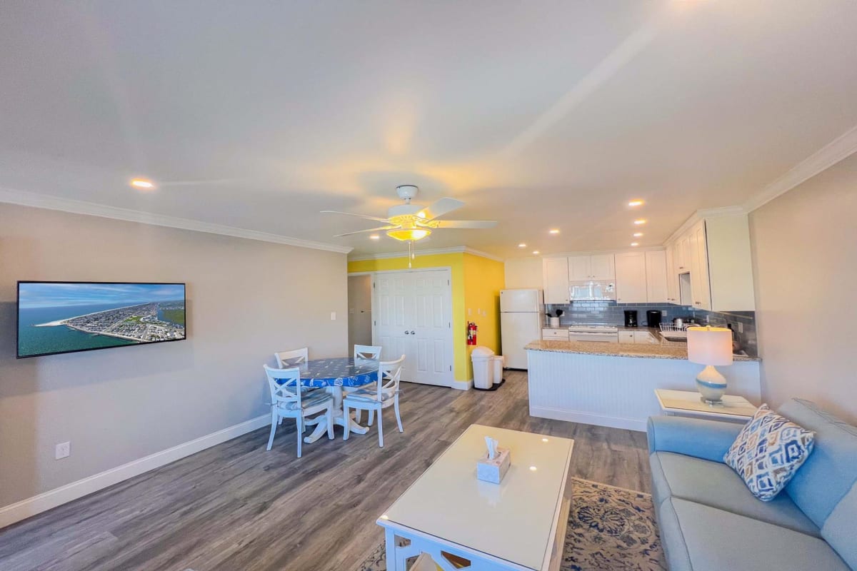 7751 Ocean Drive, Unit E, Avalon