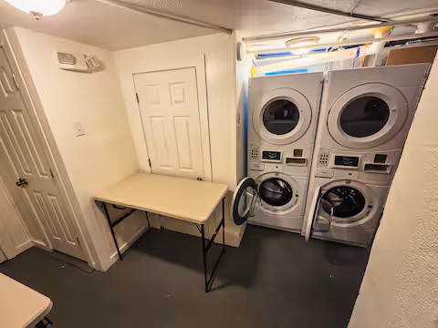 321 E Montgomery Avenue, Wildwood, NJ