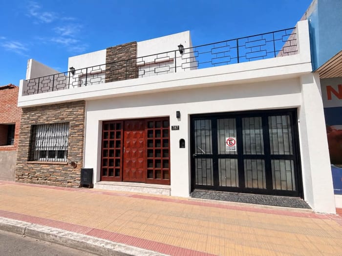 ALQUILER CASA 3 DORMITORIOS