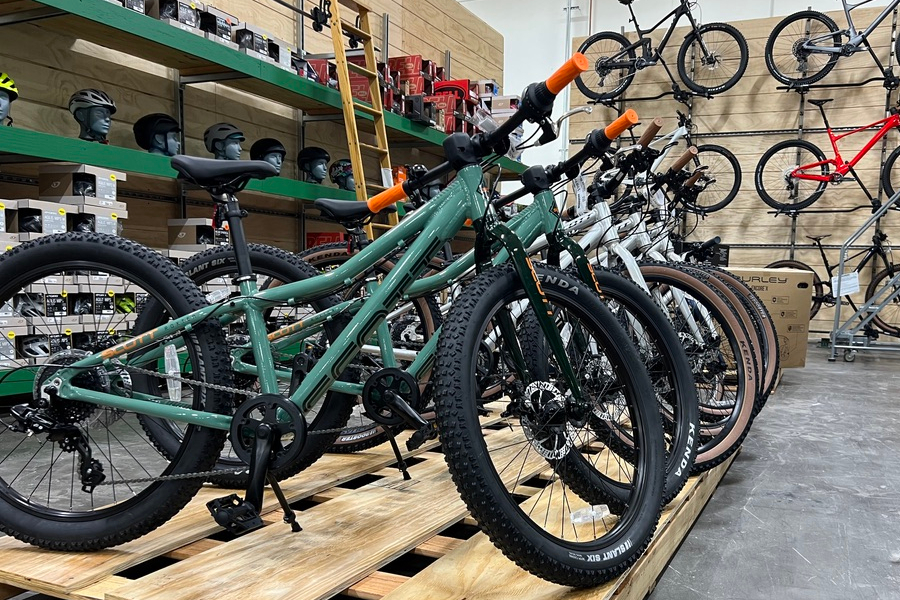 Bicycle and scooter fleet management dashboard