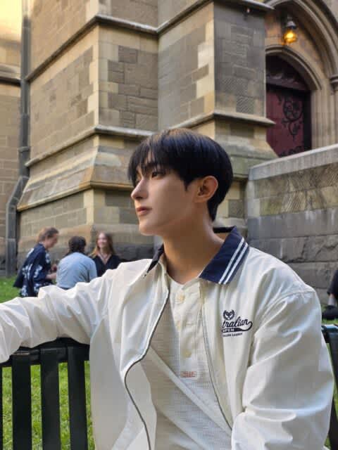 SEVENTEEN grubundan DK'nın askere gitmeden önce yaptığı duygusal canlı yayın, Güney Kore'deki zorunlu askerlik sistemi üzerine yeni bir tartışma başlattı.