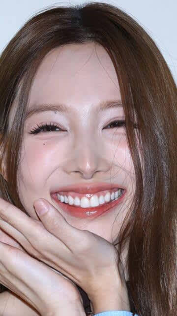 TWICE Nayeon'un Aşırı Yakın Çekim Fotoğrafları Gündem Oldu