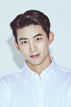Taecyeon, Save Me dizisinde Han Sang-Hwan
