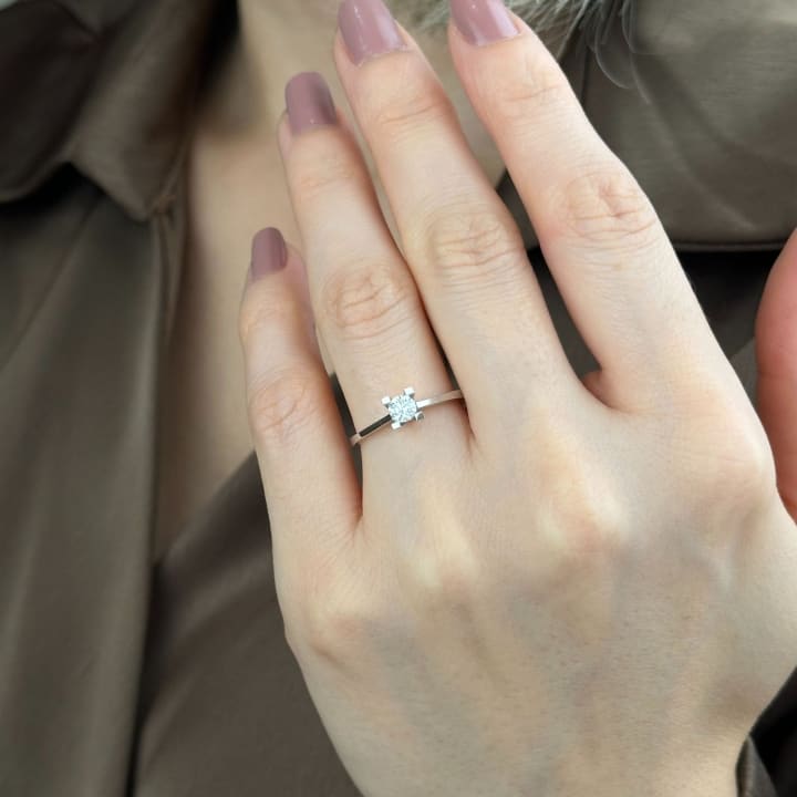 0.50 ct altın tektaş pırlanta yüzük