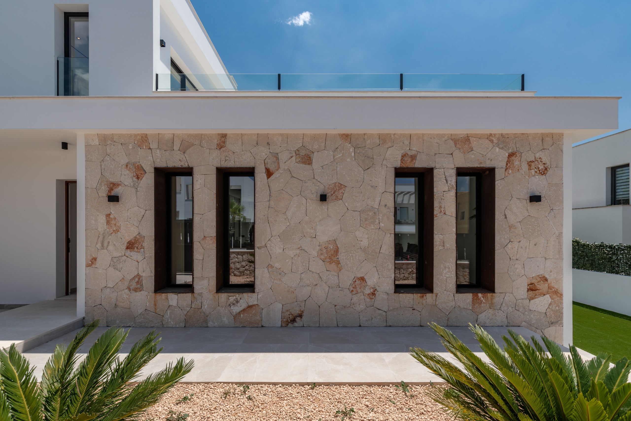 Brand-New Luxury Villa with panoramic Sea & Palma views in Marratxi 