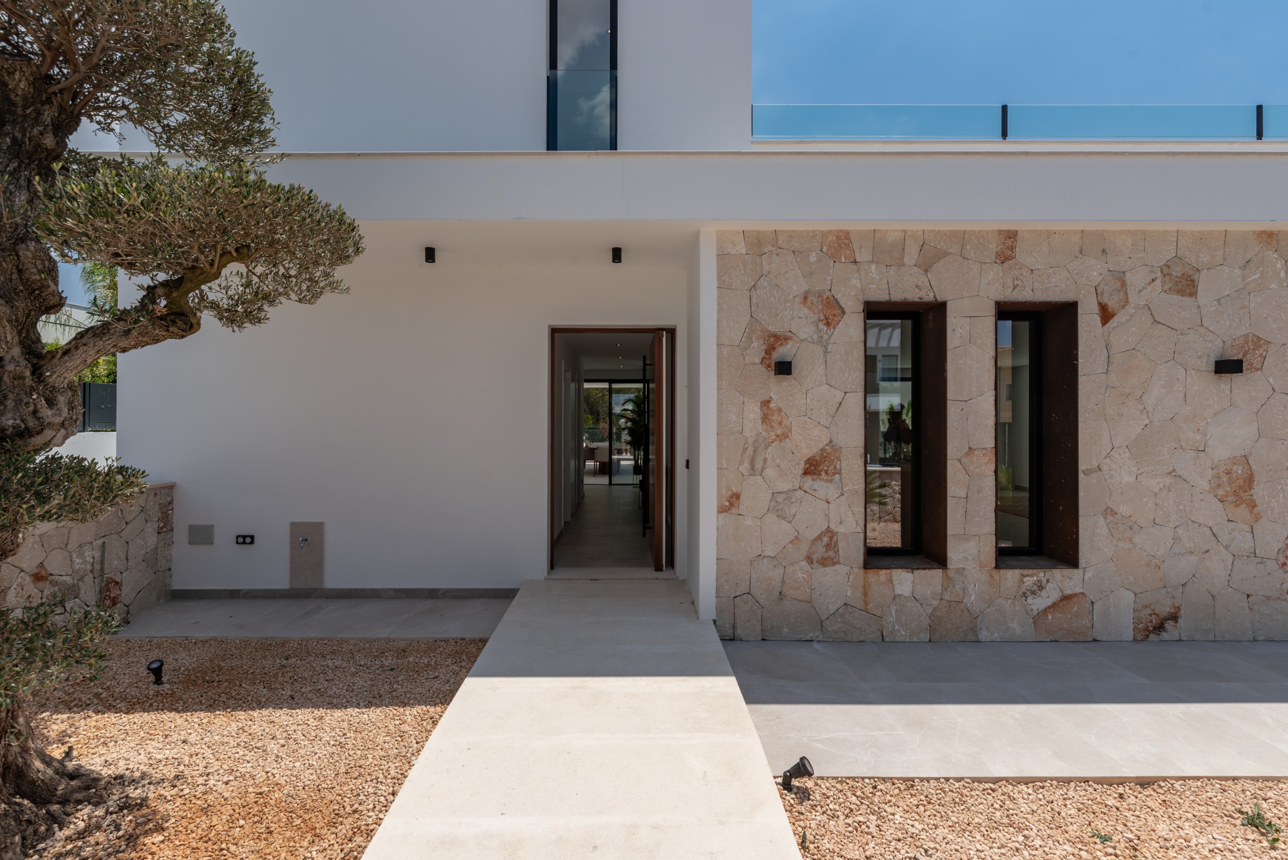 Brand-New Luxury Villa with panoramic Sea & Palma views in Marratxi 
