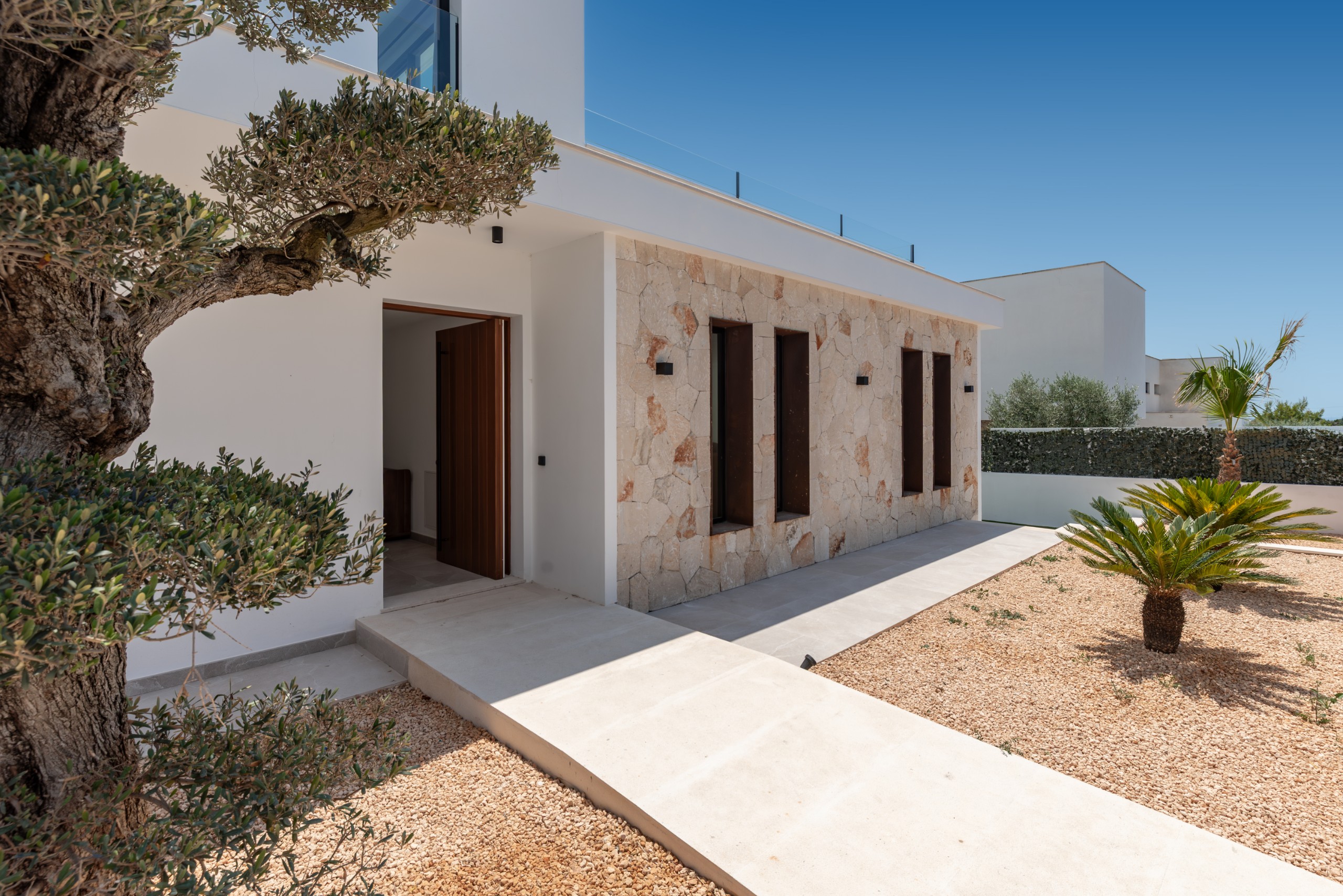 Brand-New Luxury Villa with panoramic Sea & Palma views in Marratxi 