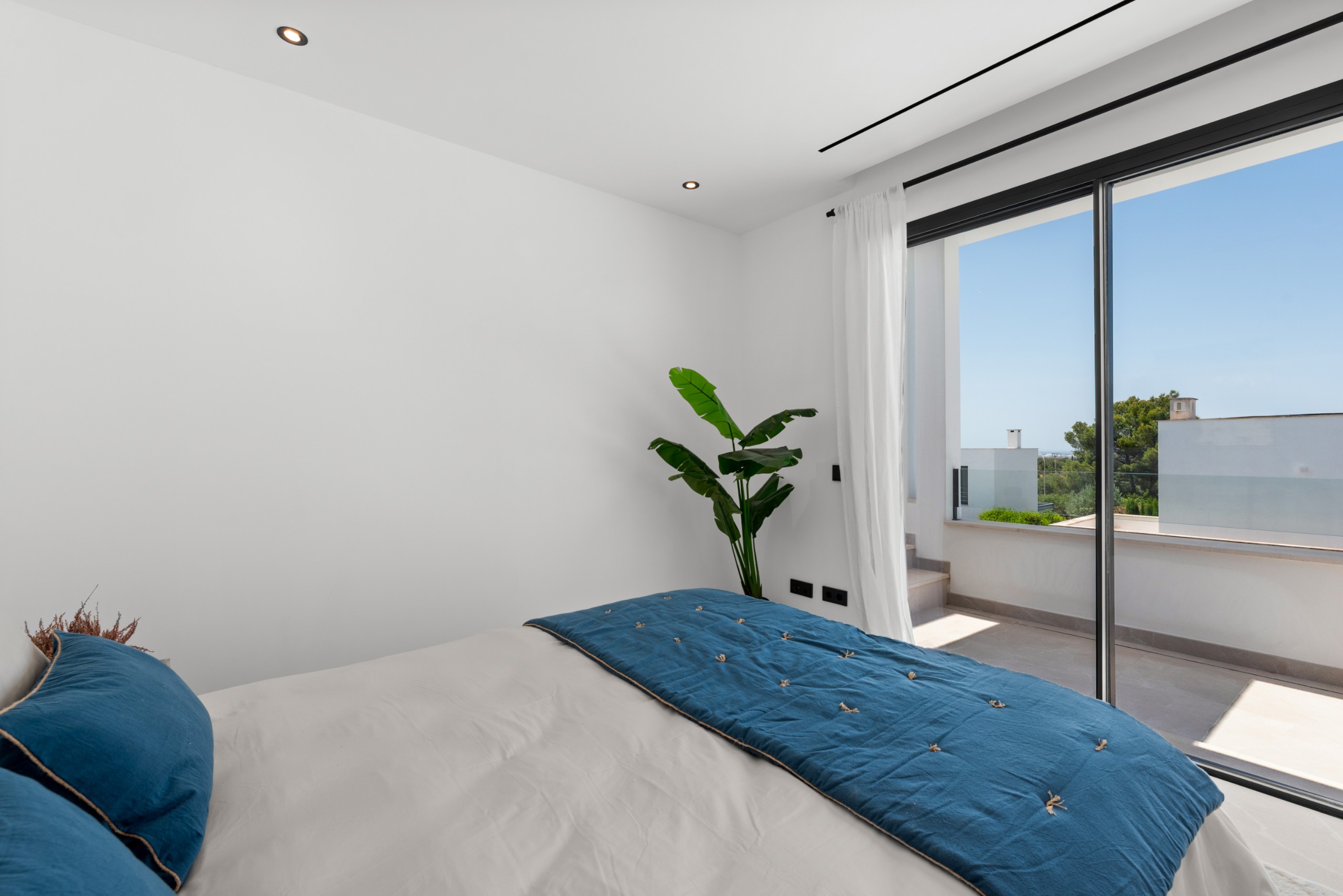 Brand-New Luxury Villa with panoramic Sea & Palma views in Marratxi 
