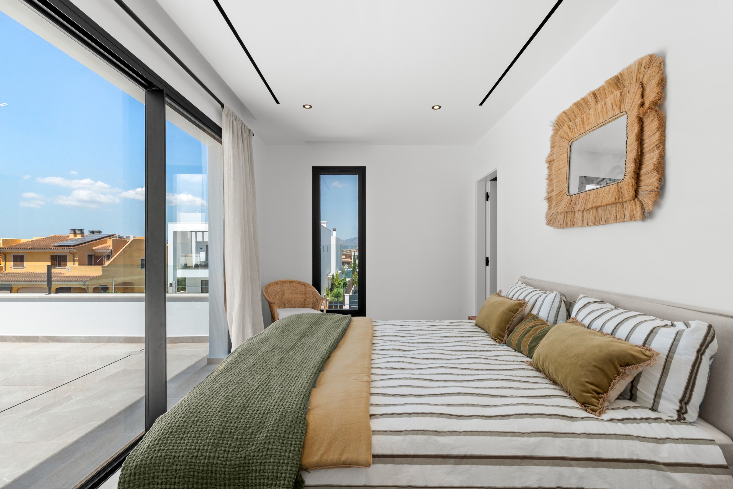Brand-New Luxury Villa with panoramic Sea & Palma views in Marratxi 