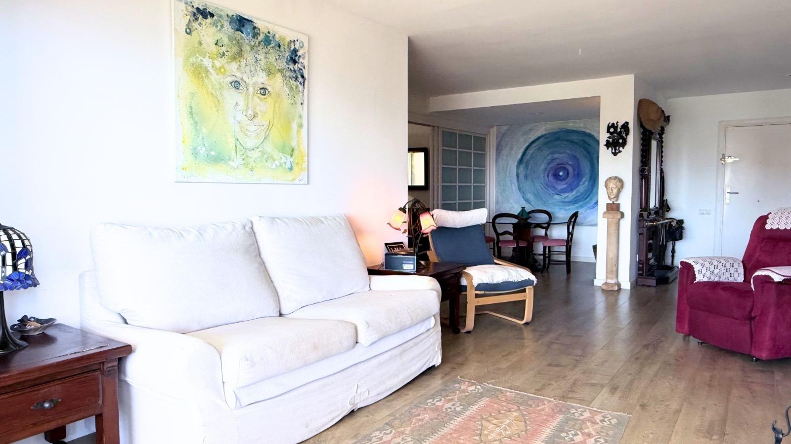 Sea View Apartment in Cas Català with Parking | To Renovate