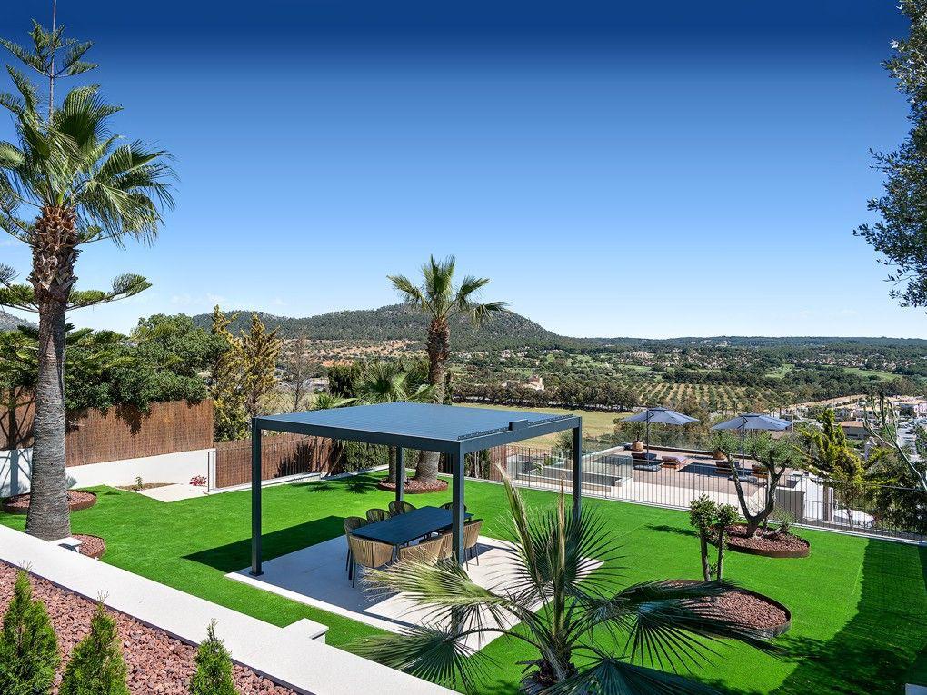 3-bedroom villa with sea view, rooftop terrace and pool in Santa Ponsa