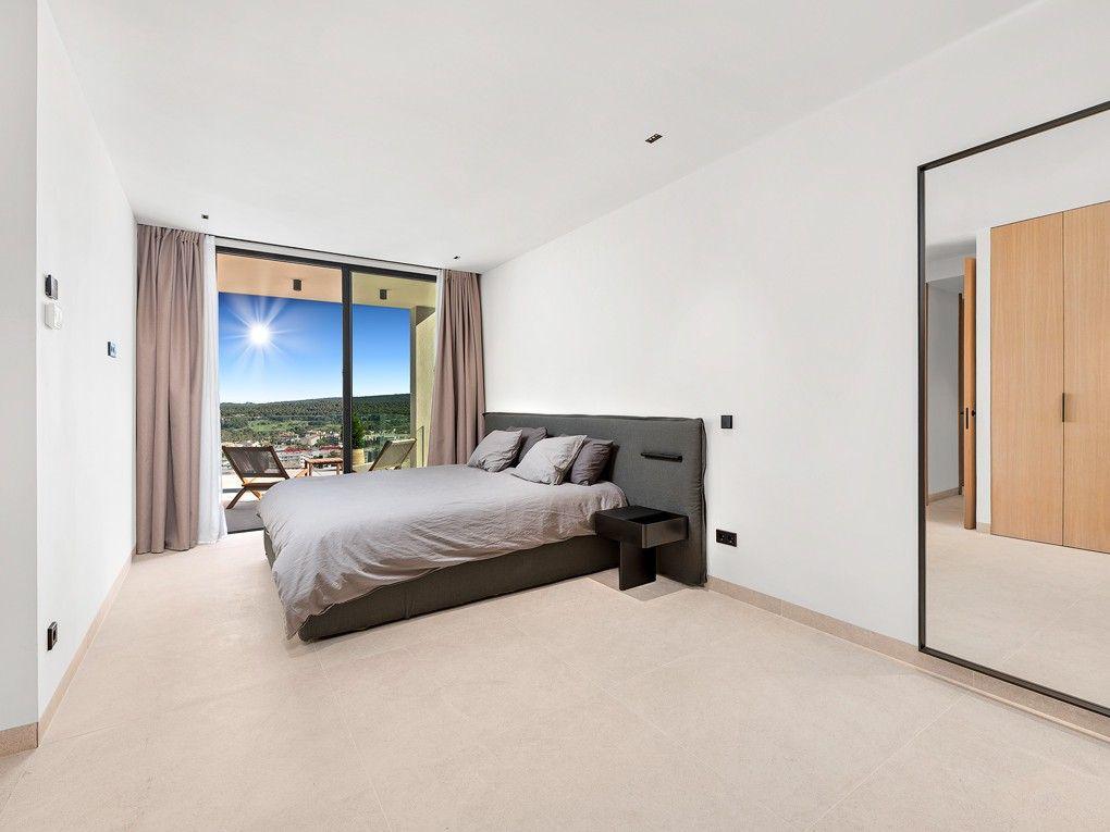 3-bedroom villa with sea view, rooftop terrace and pool in Santa Ponsa