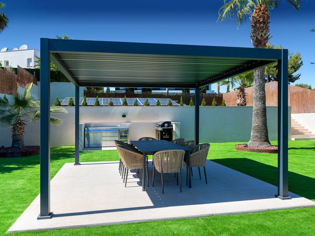3-bedroom villa with sea view, rooftop terrace and pool in Santa Ponsa