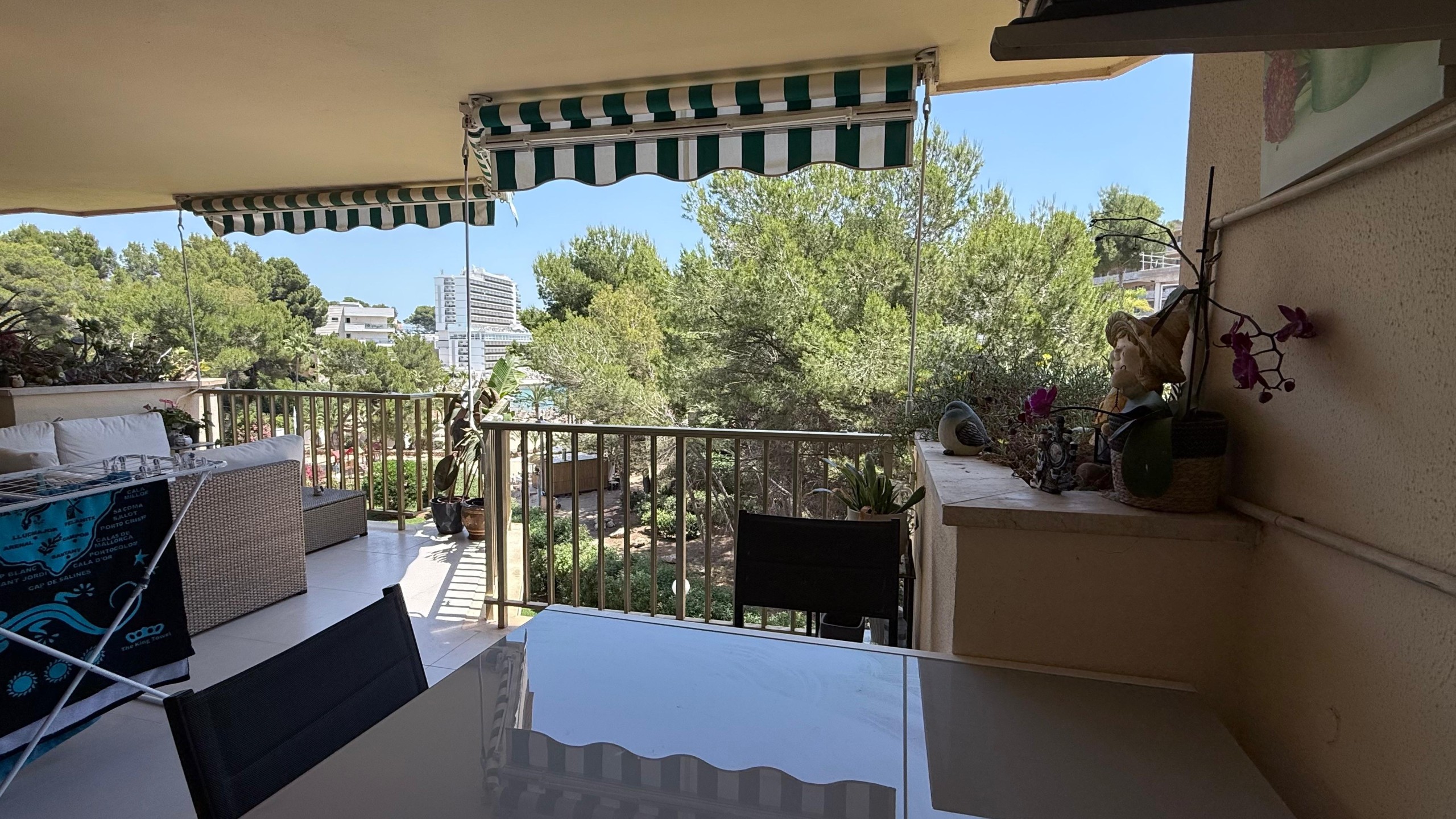 Apartment with direct beach access and community pool in Cala Vinyes, Mallorca