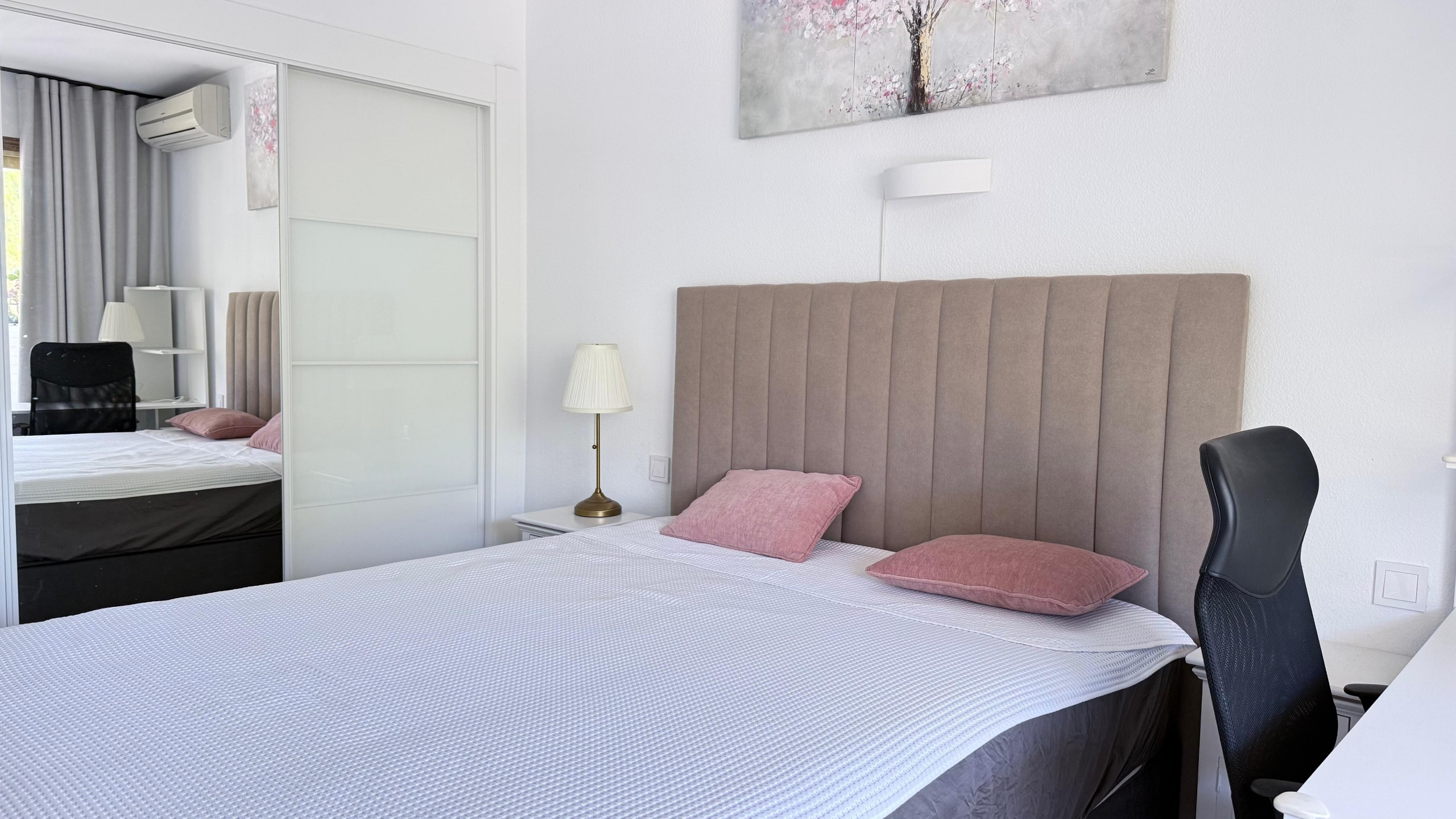 Apartment with direct beach access and community pool in Cala Vinyes, Mallorca