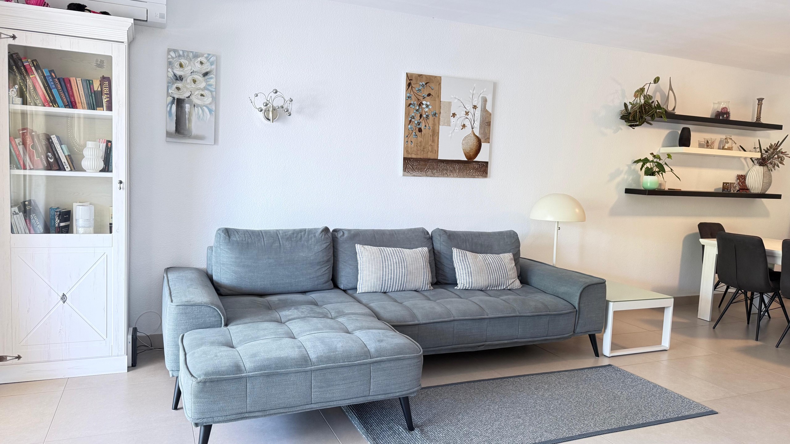 Apartment with direct beach access and community pool in Cala Vinyes, Mallorca