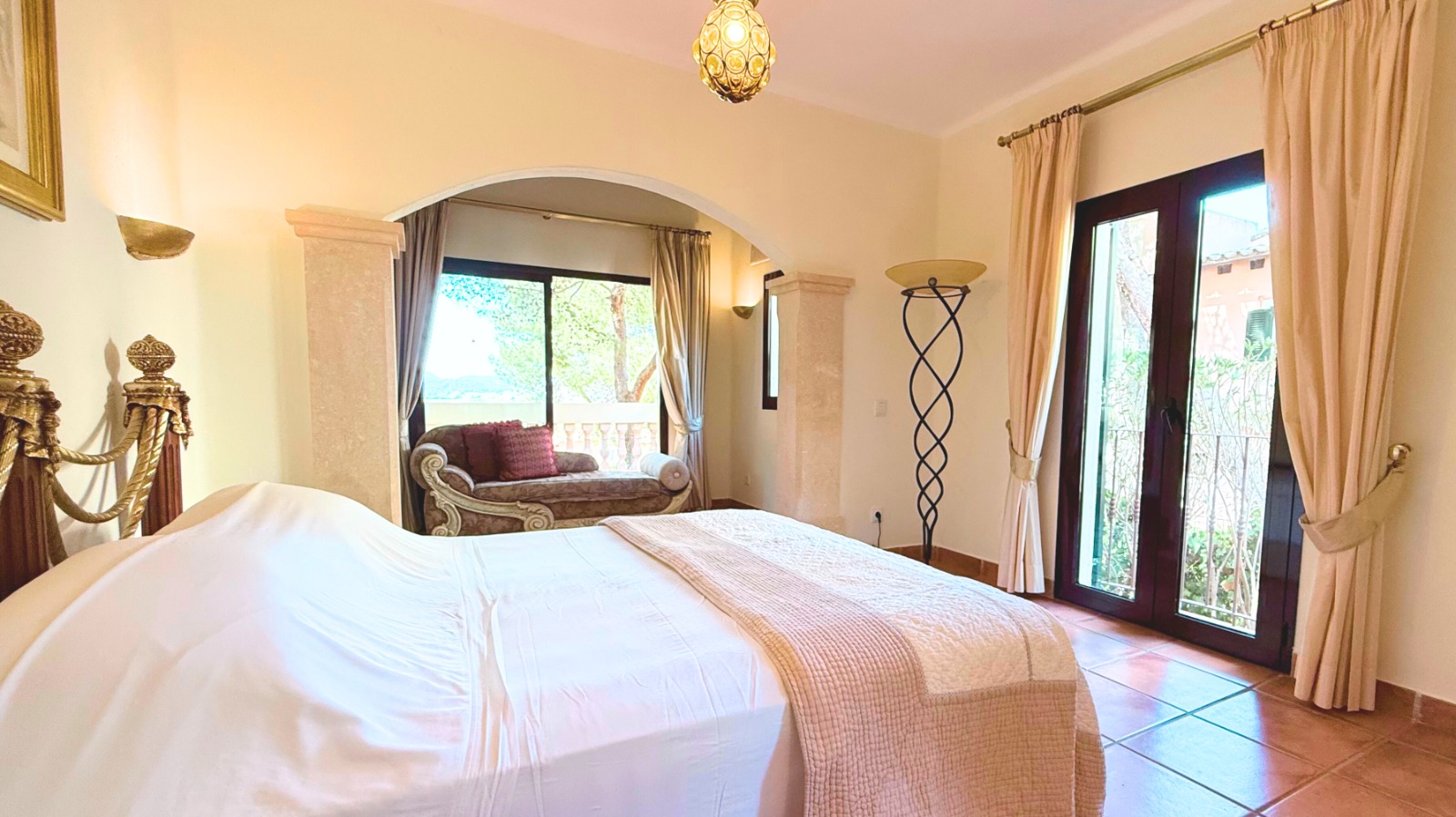 Apartment for sale near Santa Ponsa golf course, private community