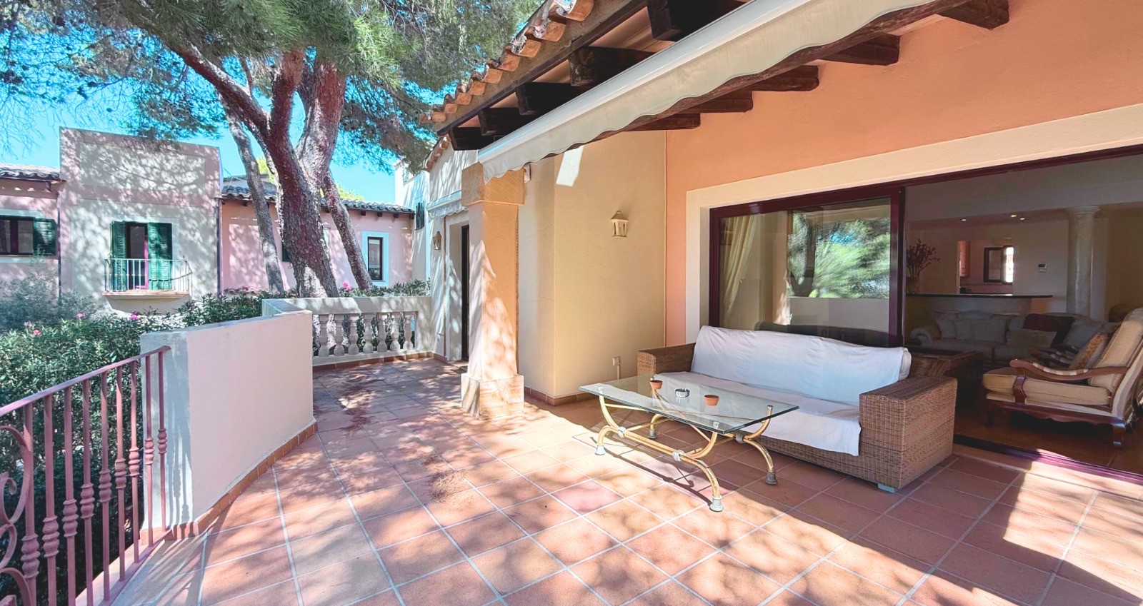 Apartment for sale near Santa Ponsa golf course, private community