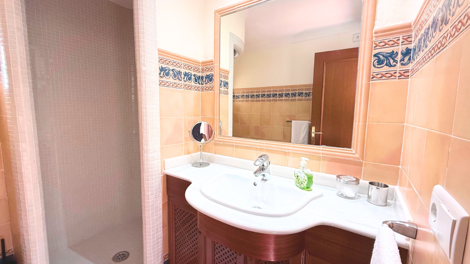 Apartment for sale near Santa Ponsa golf course, private community