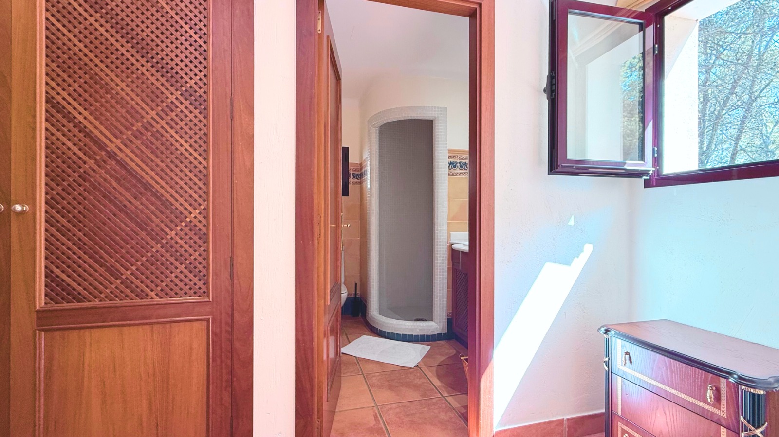 Apartment for sale near Santa Ponsa golf course, private community