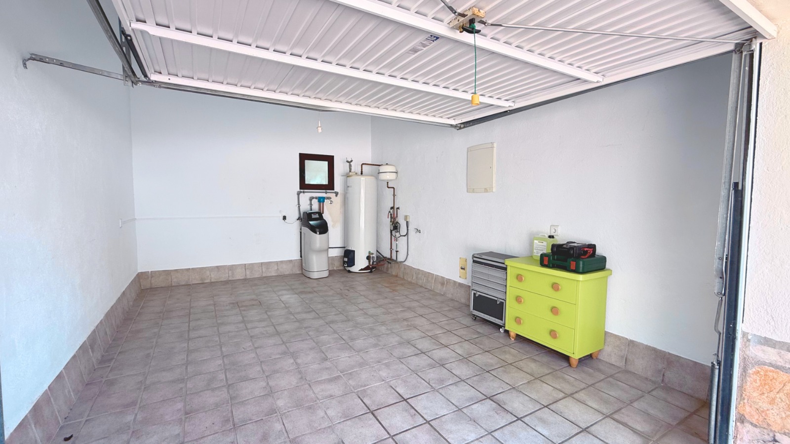 Apartment for sale near Santa Ponsa golf course, private community
