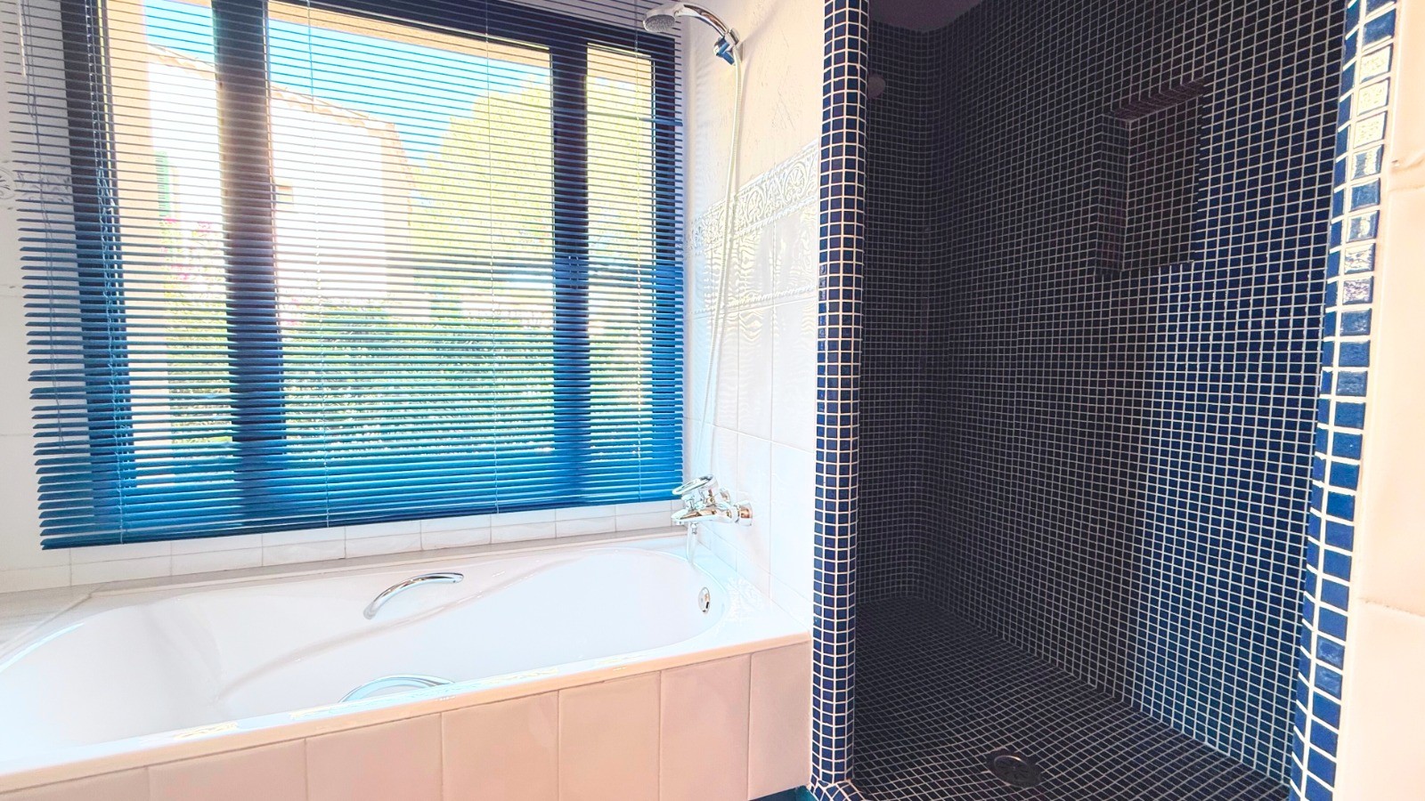 Apartment for sale near Santa Ponsa golf course, private community