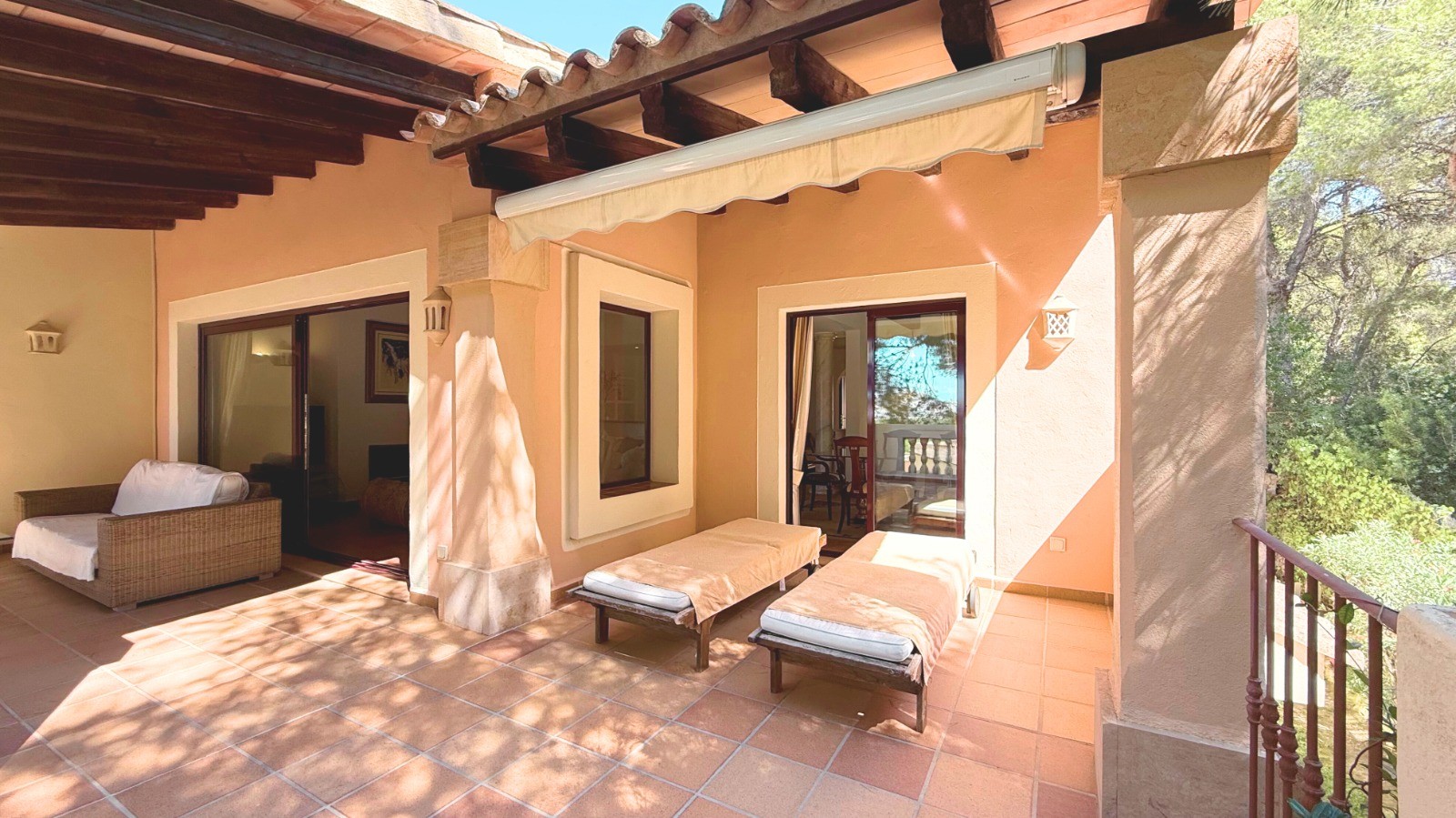 Apartment for sale near Santa Ponsa golf course, private community
