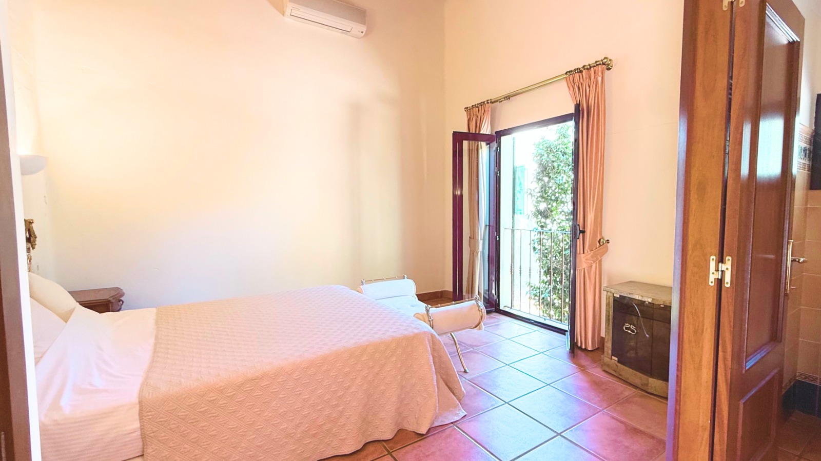 Apartment for sale near Santa Ponsa golf course, private community