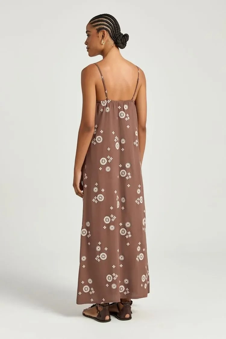 VESTIDO LONGO BORDADOS CAPUCCINO