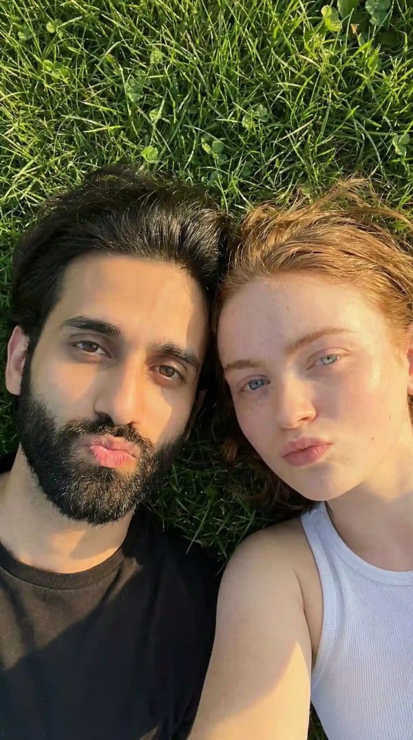 Grass Couple Selfie — AI image prompt example