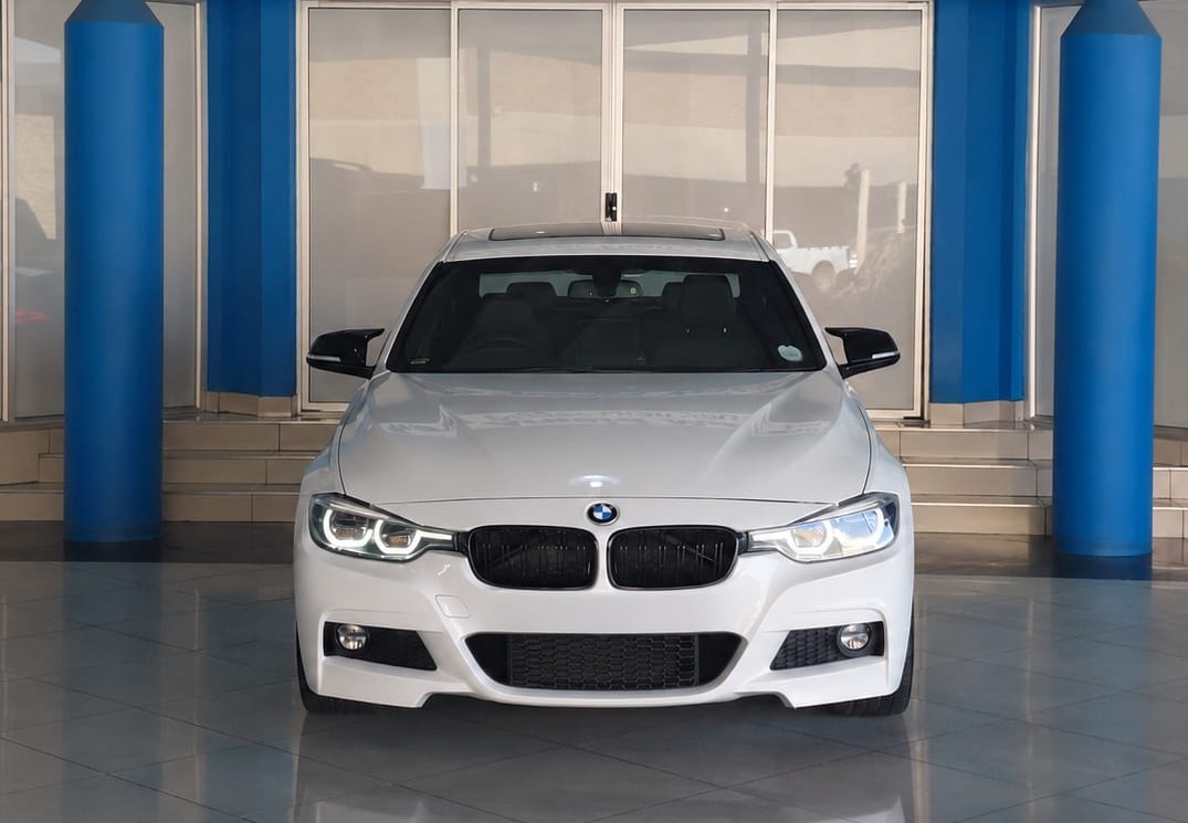 2016 BMW 320i M-SPORT A/T