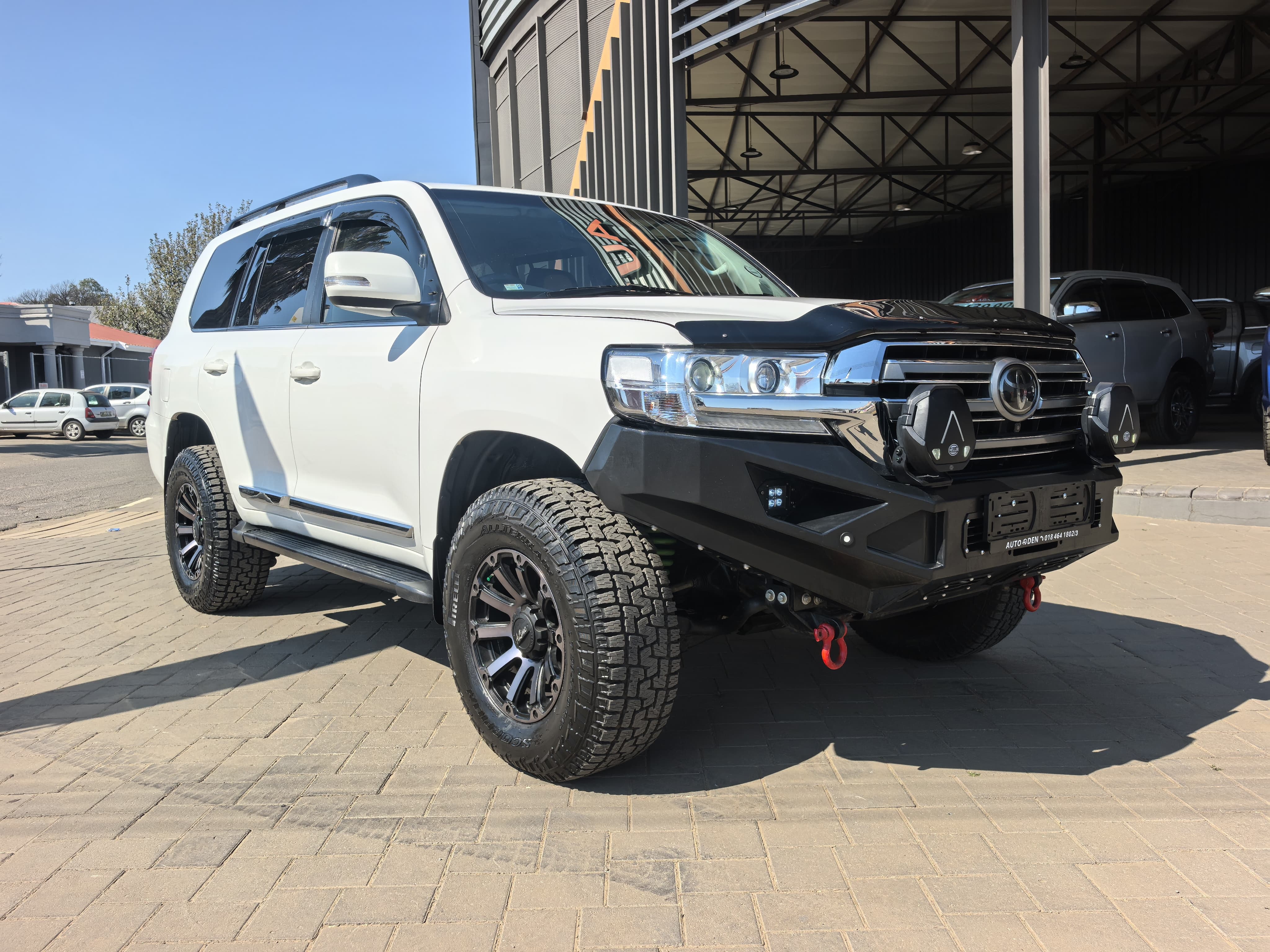 2018 Toyota Land Cruiser VX-R 200
