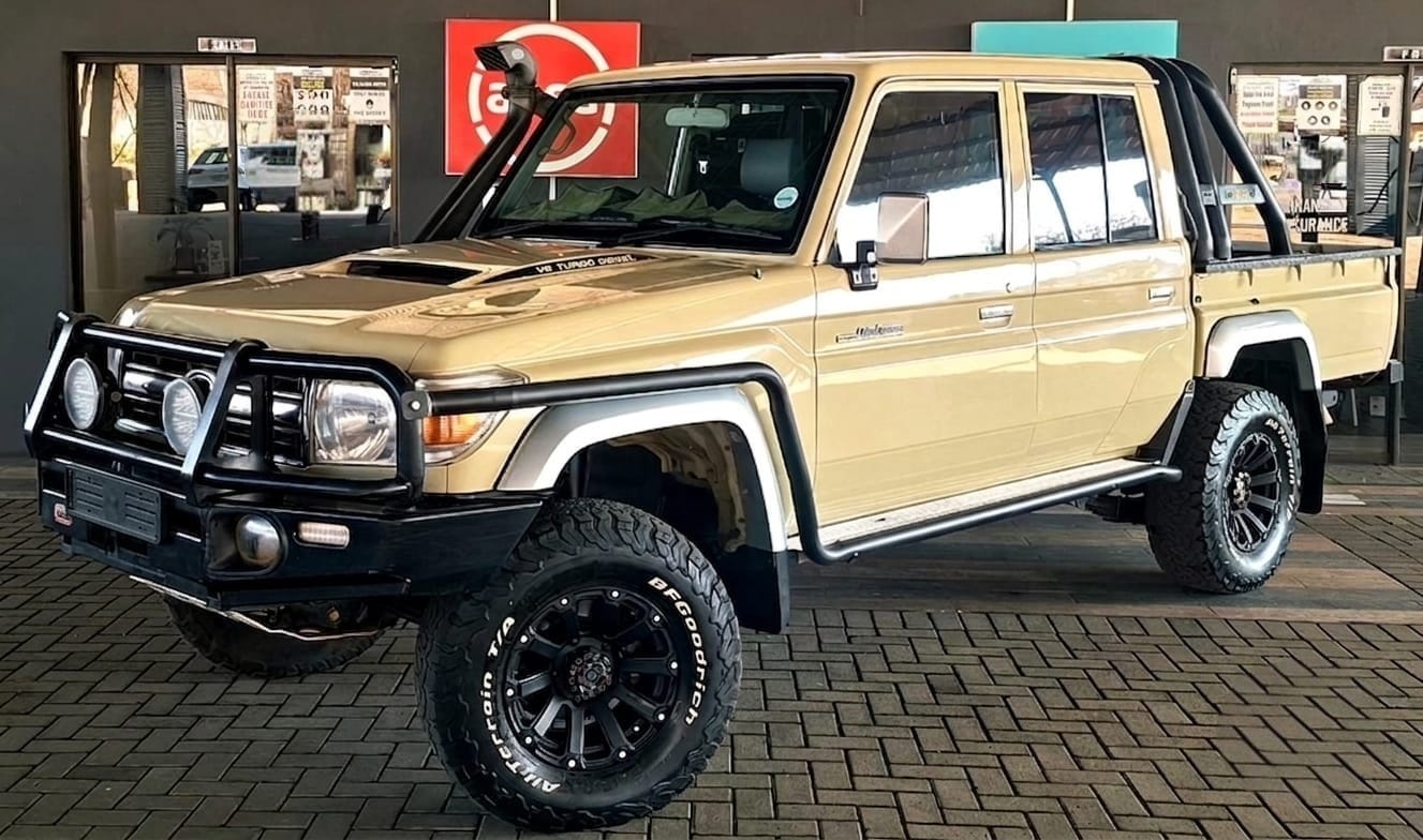2016 Toyota Land Cruiser 79 4.5D V8