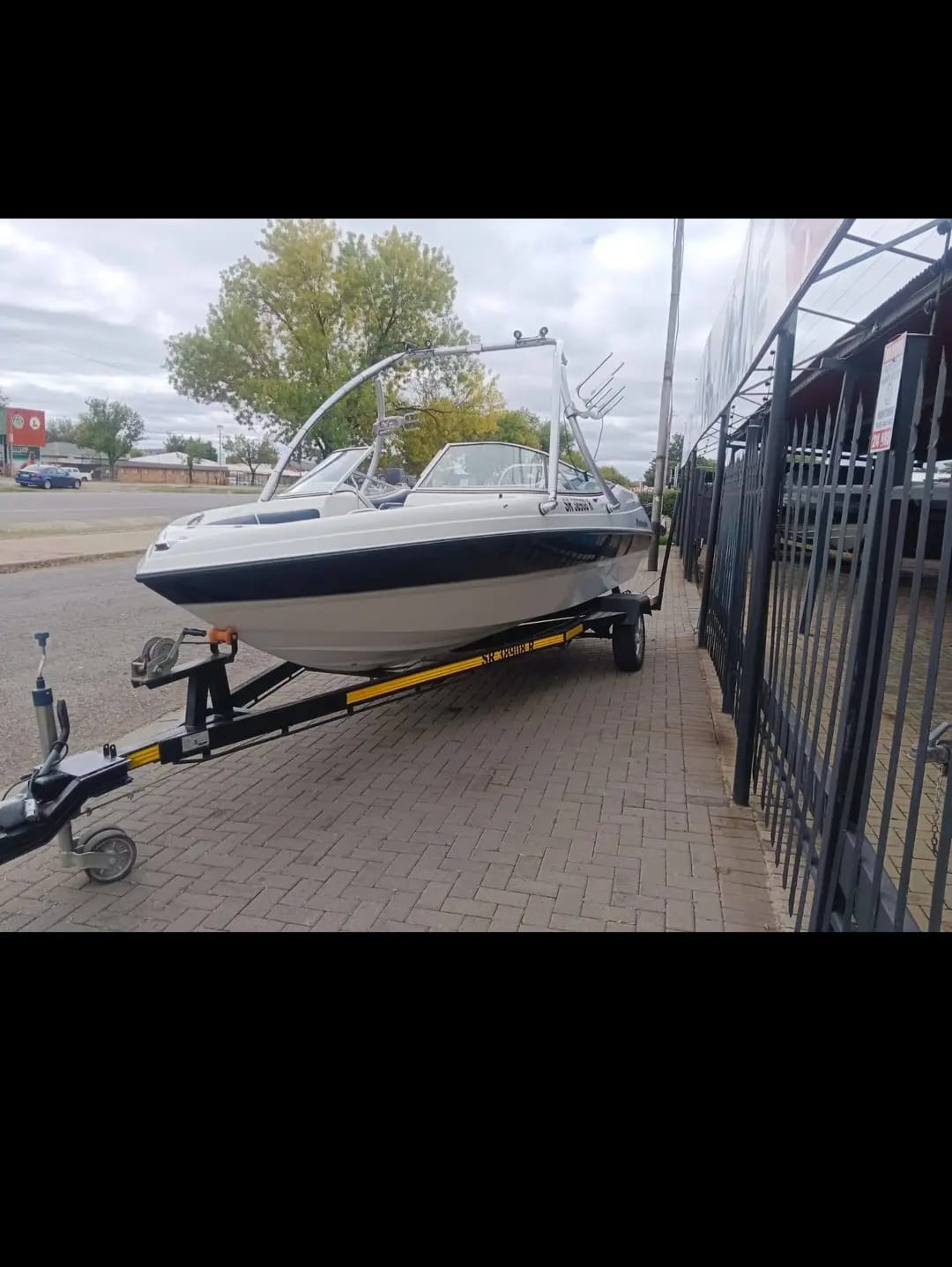 2012 Avalanche 19ft