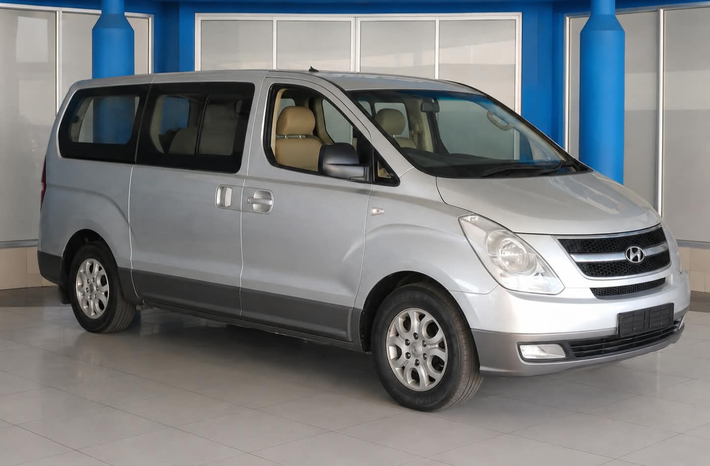 2010 Hyundai H-1 2.5VGTi bus GLS