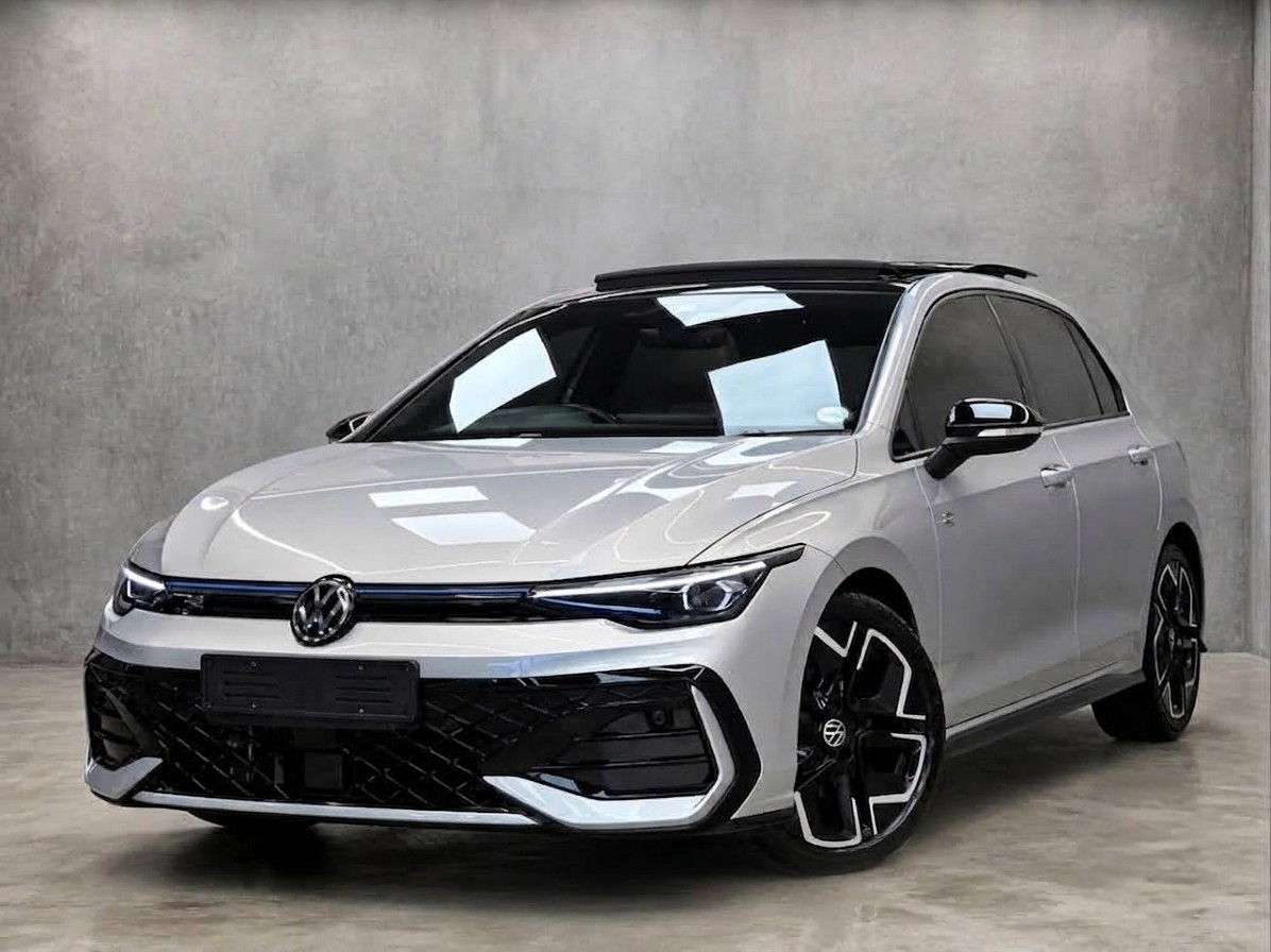 2025 Volkswagen Golf 1.4TSI R-Line +