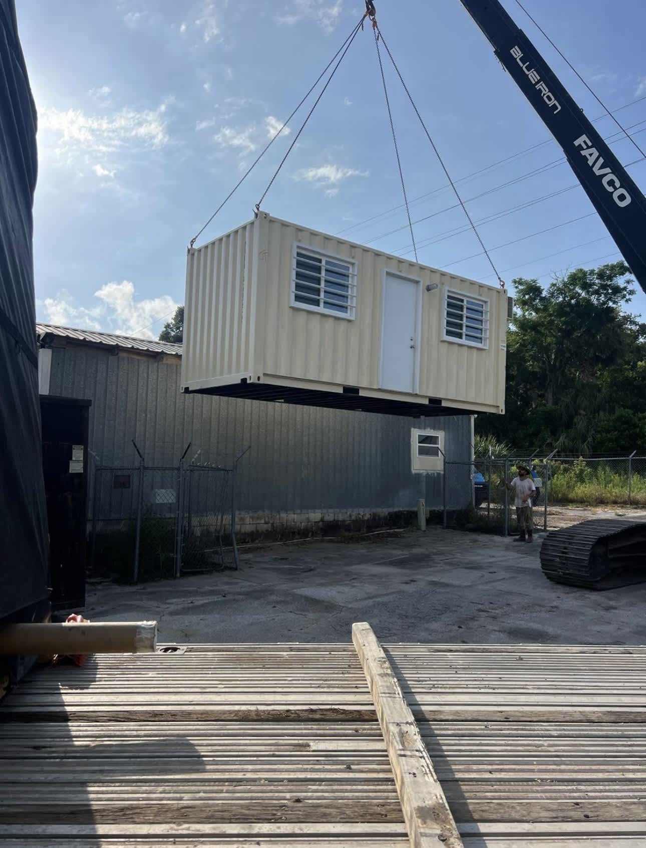 20 Foot Shipping Container Office shipping from Bloomington, CA to Sorrento, FL — shipped from Bloomington, CA to Sorrento, FL