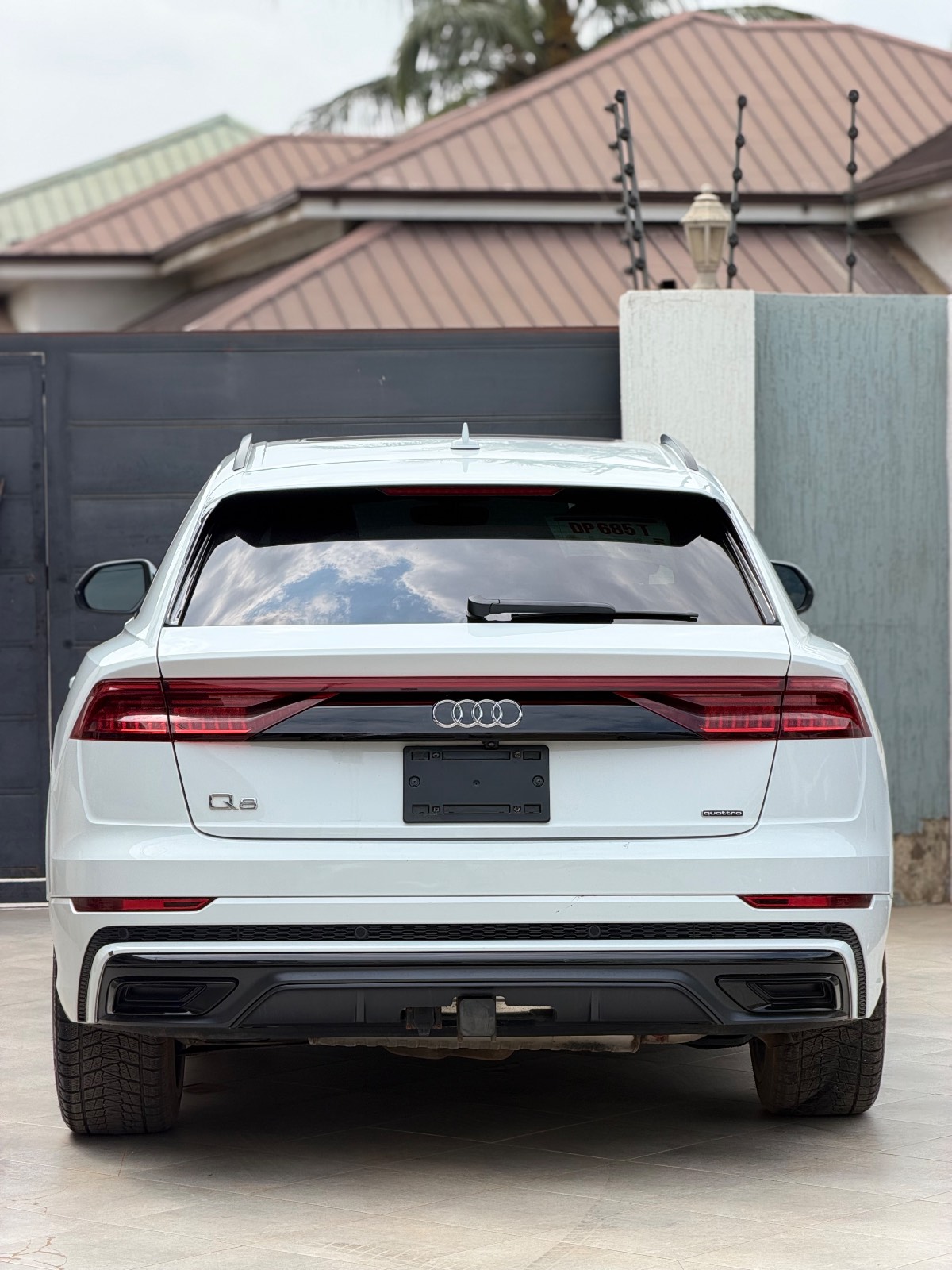 2020 Audi Q8 Sline package thumb 3